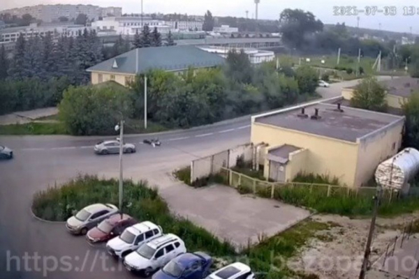 В Казани мотоциклист умер в больнице после столкновения с Audi A7 на Привокзальной улице