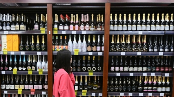 Столичные магазины продают алкоголь несовершеннолетним — рейд