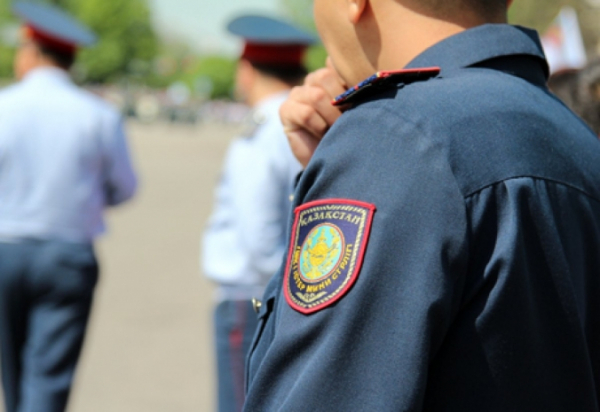 На усиленный режим несения службы перешла полиция в Костанае