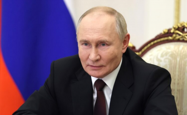 Путин поздравил сотрудников скорой помощи с профессиональным праздником