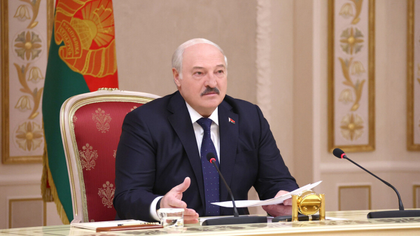 Лукашенко сообщил о недоразумениях в проекте самолета &laquo;Освей&raquo;