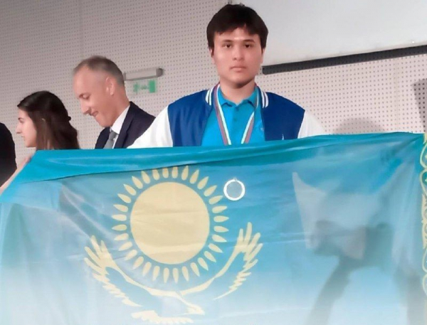 Казахстанский школьник стал лучшим физиком Европы