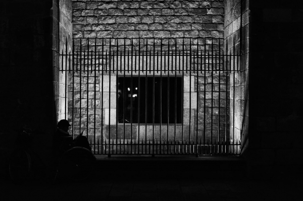 В Австралии учительница музыки совратила ученика и осталась на свободе