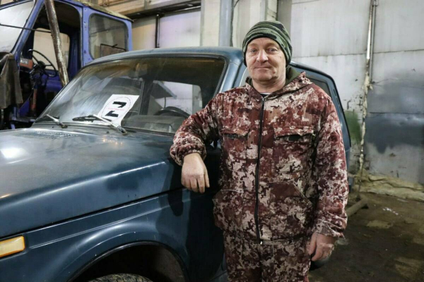 &laquo;Фронту, в основном, нужны &laquo;Нивы&raquo; и &laquo;УАЗ&raquo;: как волонтеры Нурлата готовят технику для СВО