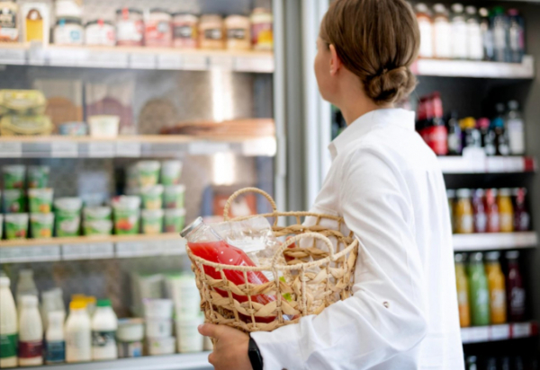 Снижение цен на социально значимые продукты обсудили в правительстве РК